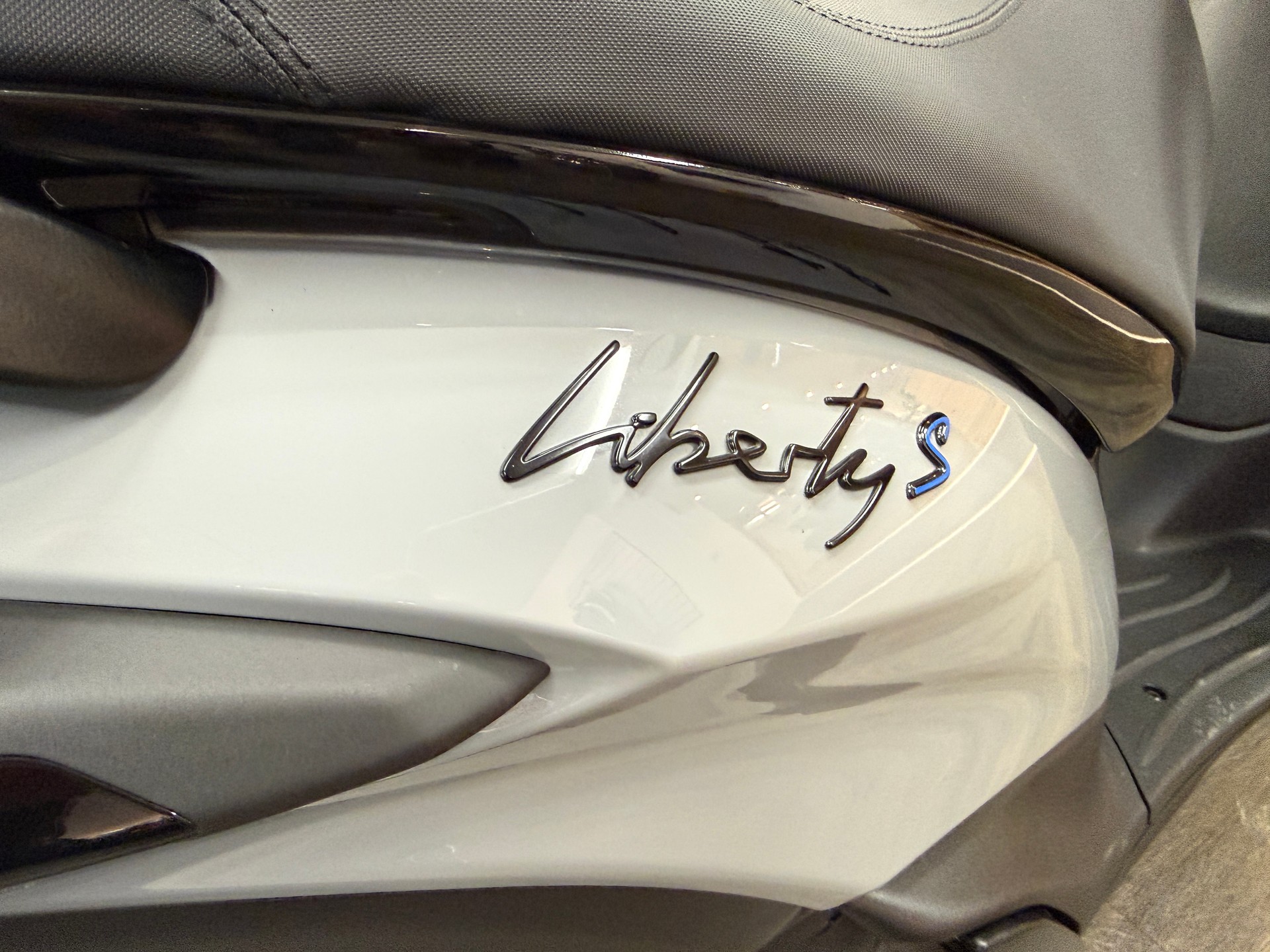 PIAGGIO Liberty 125 Sport E5+-image-8