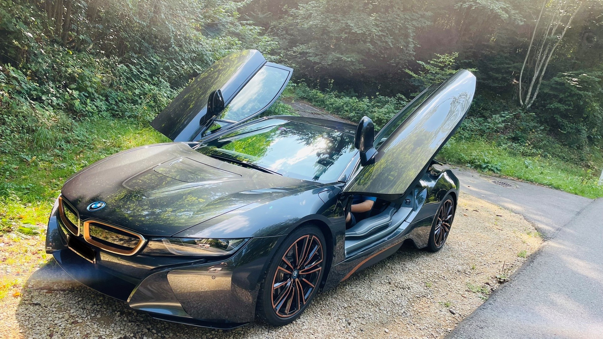 BMW i8 Coupé-image-2