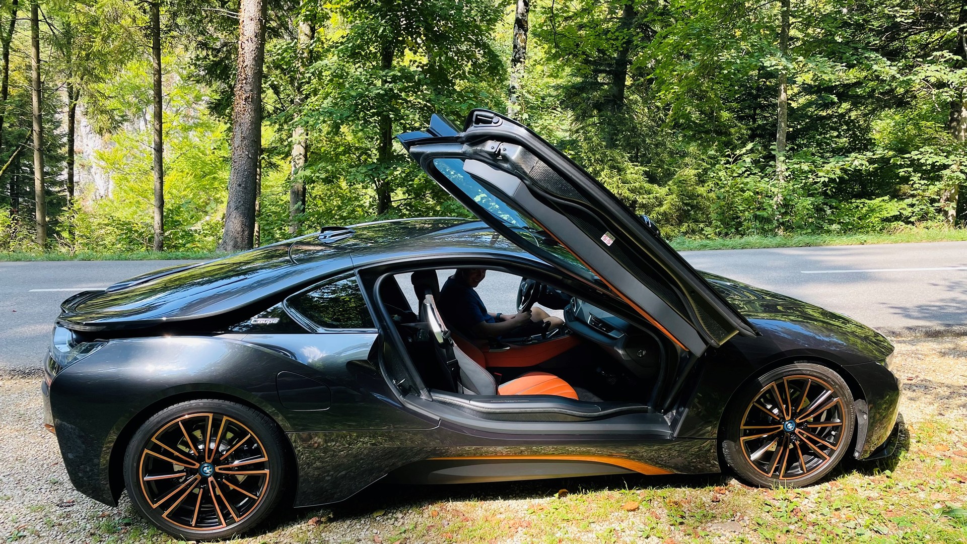 BMW i8 Coupé-image-4