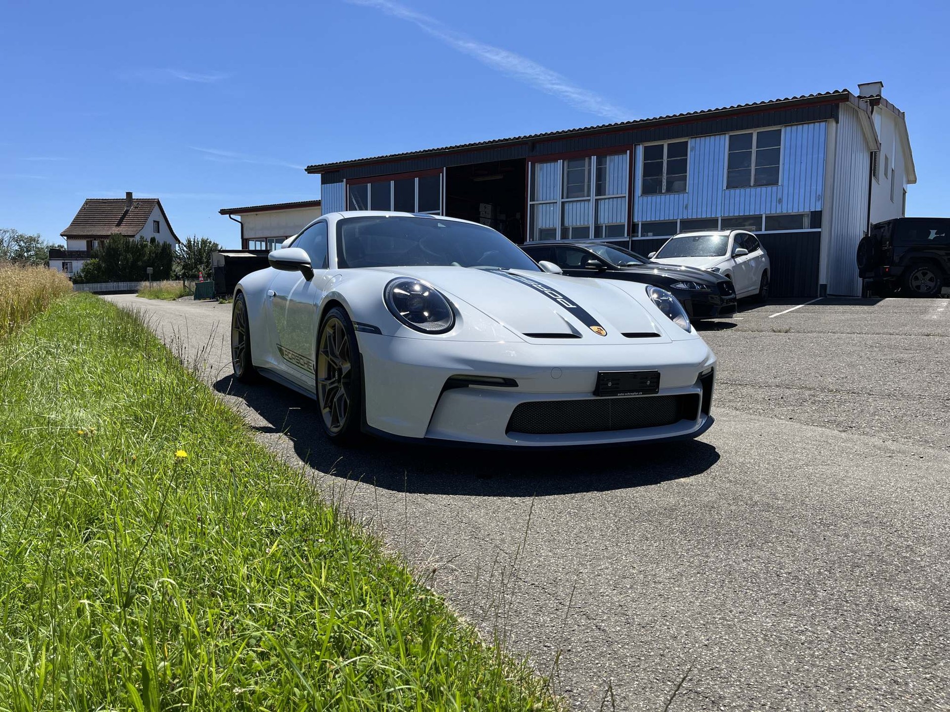 PORSCHE 911 GT3 Touring PDK-image-1