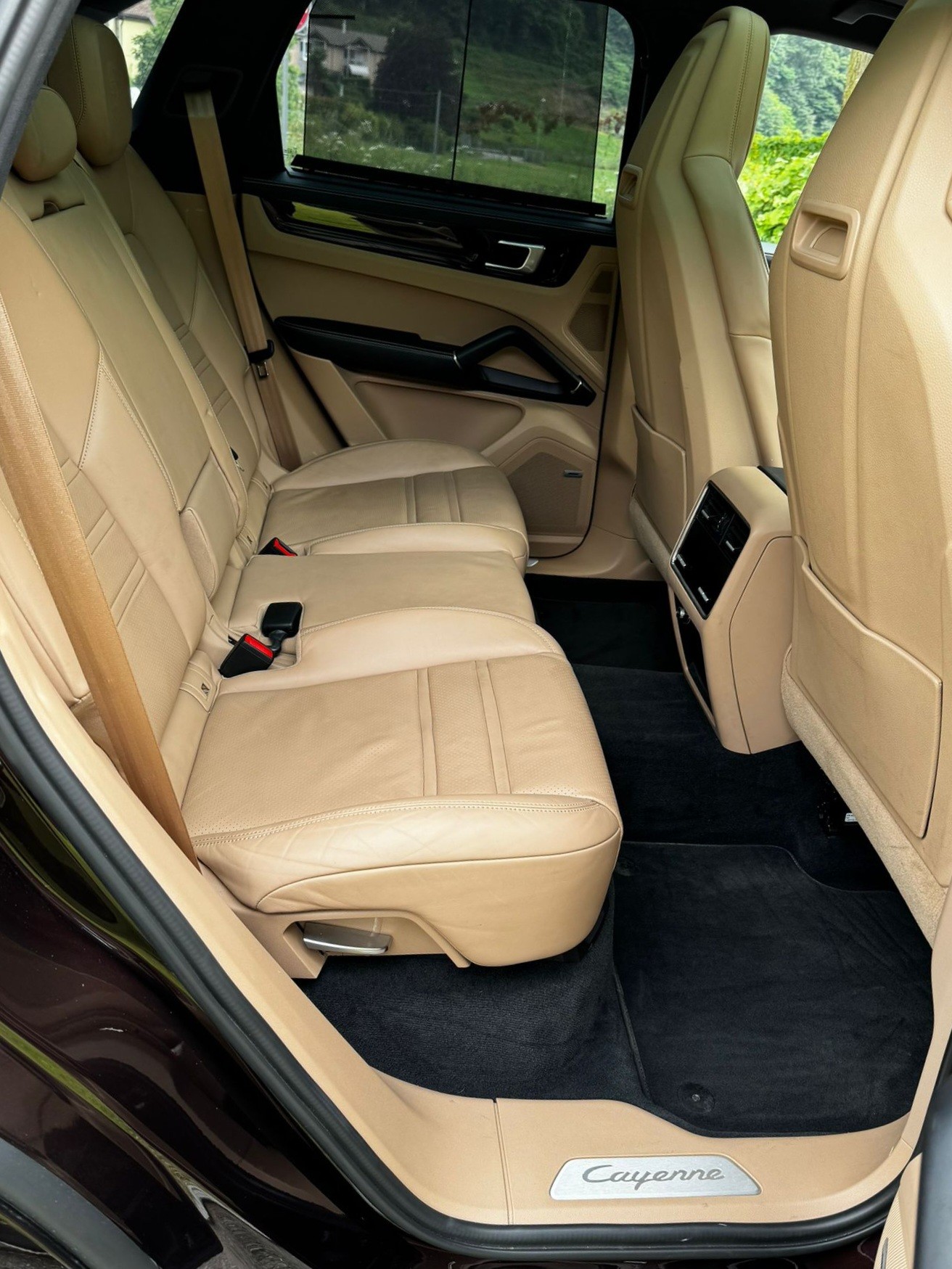 PORSCHE Cayenne E-Hybrid-image-13