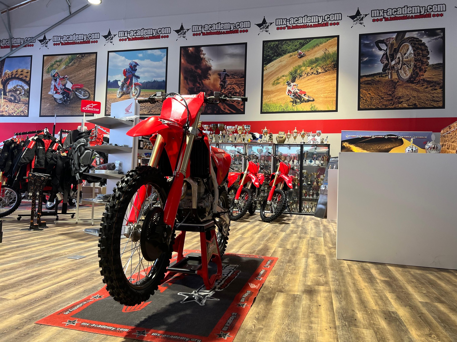 HONDA ** CRF450R** Neufahrzeug-image-5