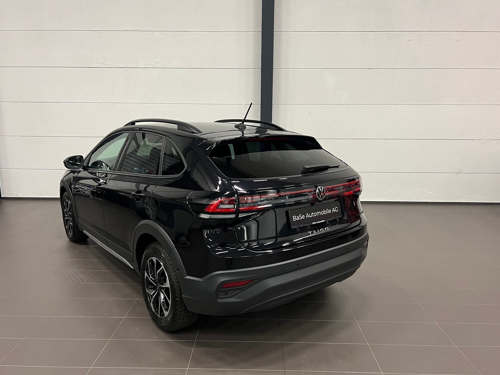 VW Taigo 1.0 TSI Life DSG-image-11
