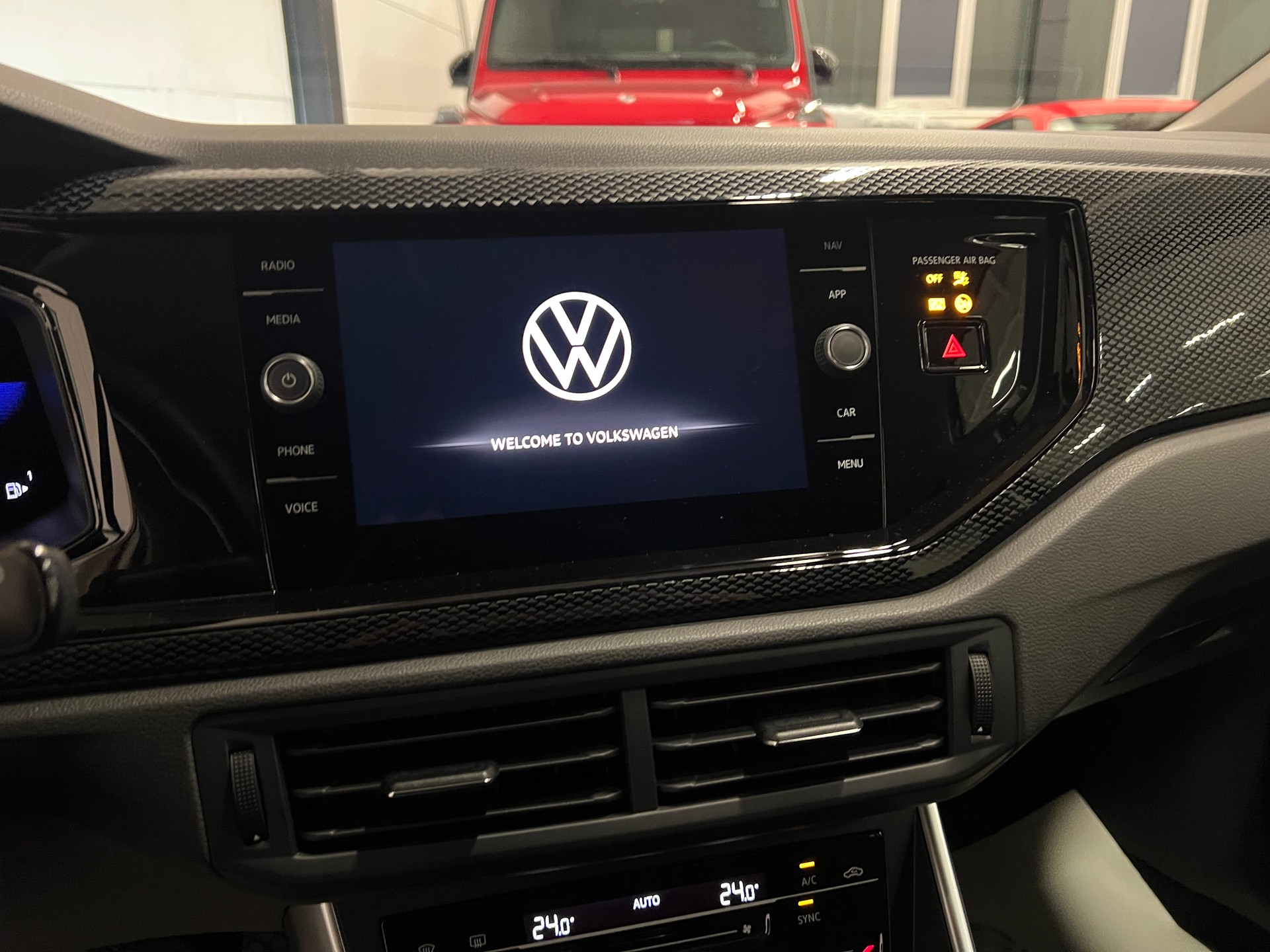 VW Taigo 1.0 TSI Life DSG-image-25