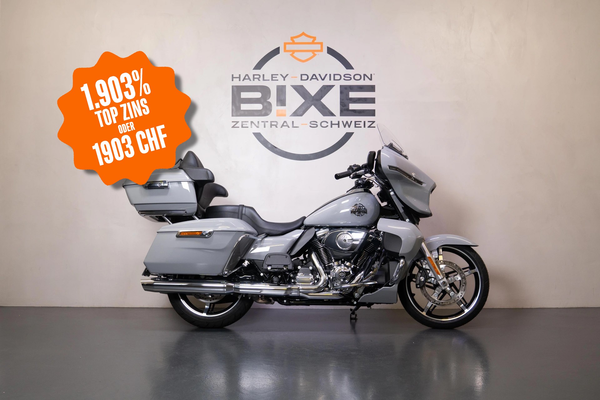HARLEY-DAVIDSON FLHXU Street Glide Ultra 117