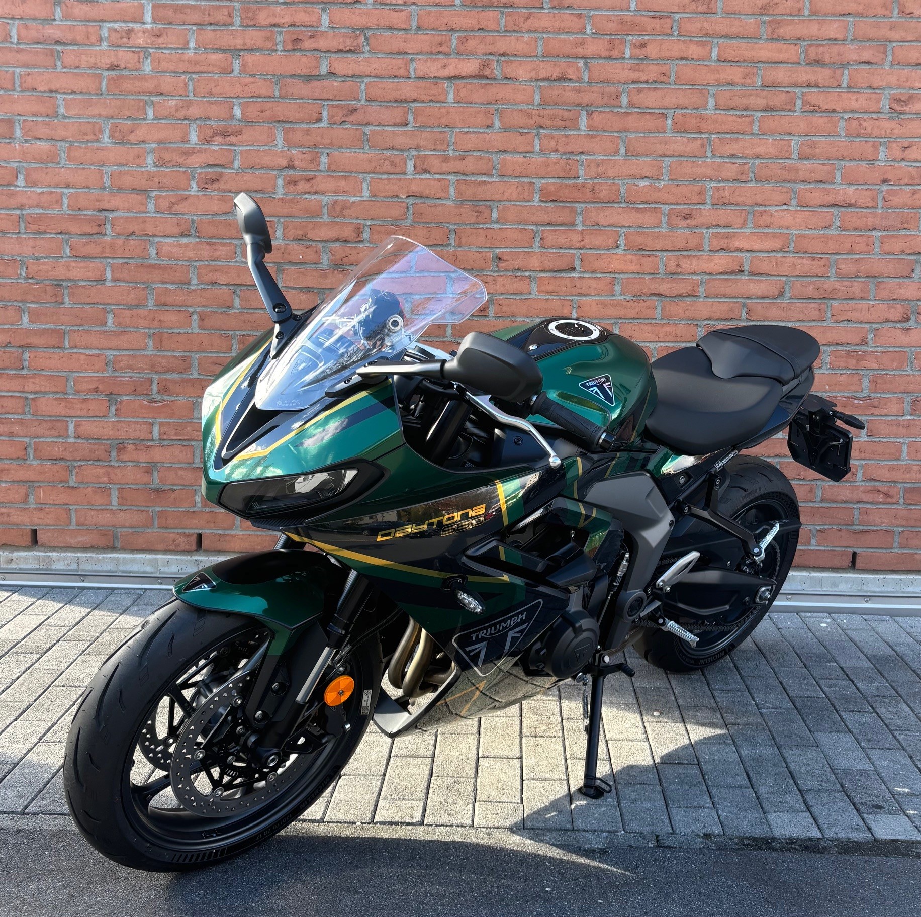 TRIUMPH Daytona 660-image-3