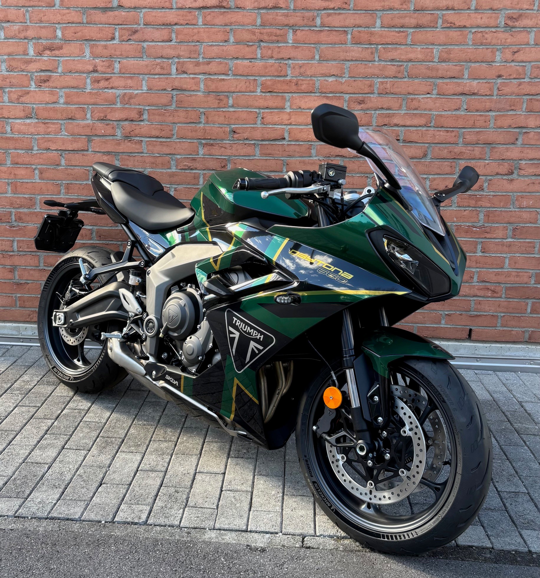 TRIUMPH Daytona 660-image-1