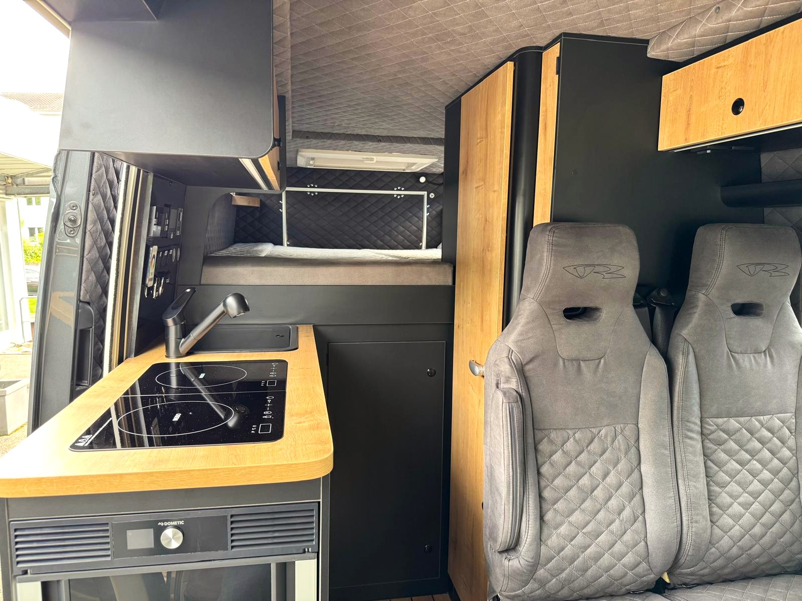 MAN TGE L5H3 VR-Van mit grosser Heckgarage, Aufstelldach und Luftfederung etc.-image-27