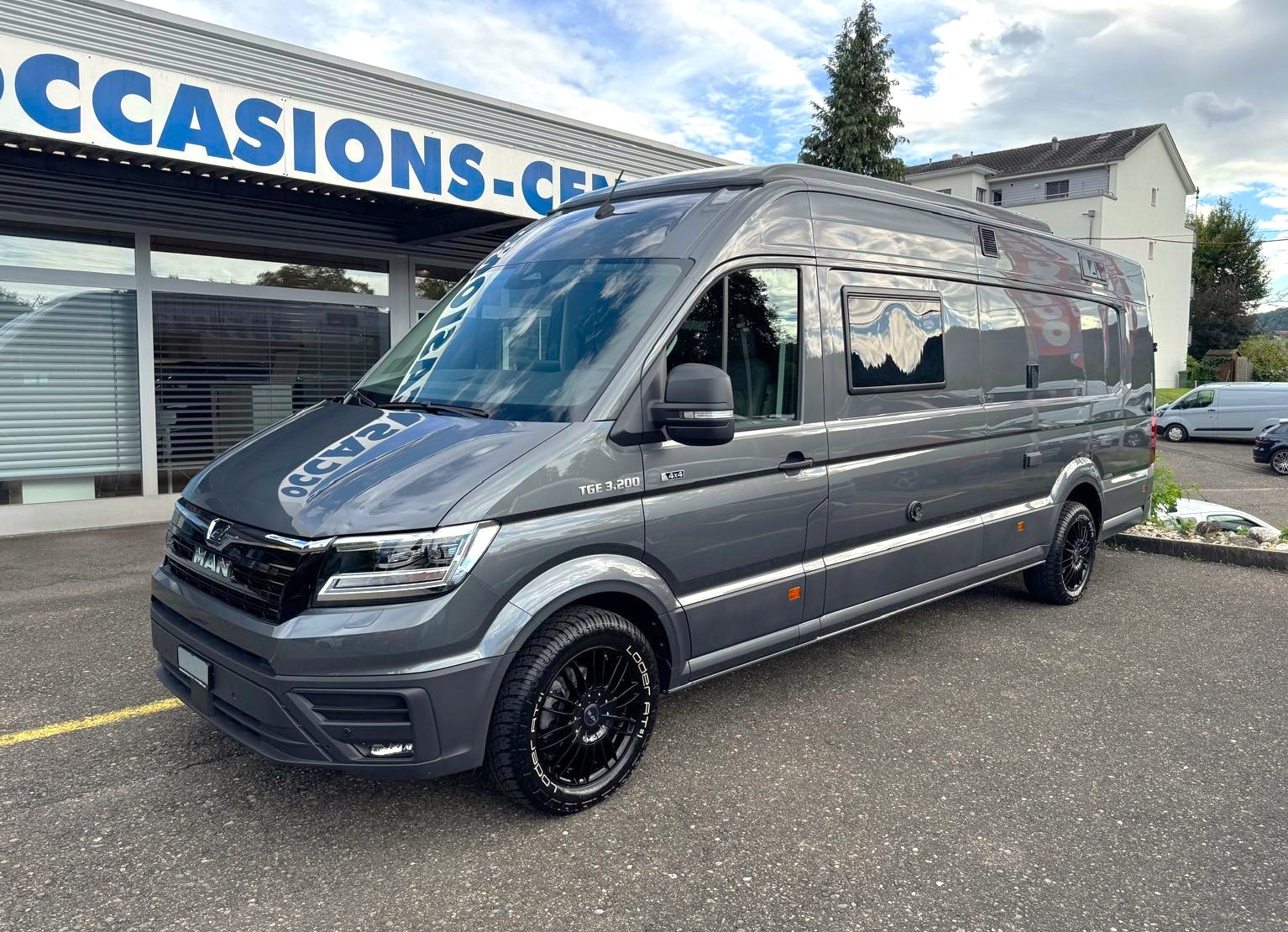 MAN TGE L5H3 VR-Van mit grosser Heckgarage, Aufstelldach und Luftfederung etc.