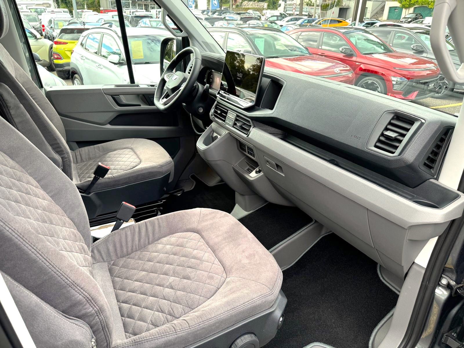 MAN TGE L5H3 VR-Van mit grosser Heckgarage, Aufstelldach und Luftfederung etc.-image-4