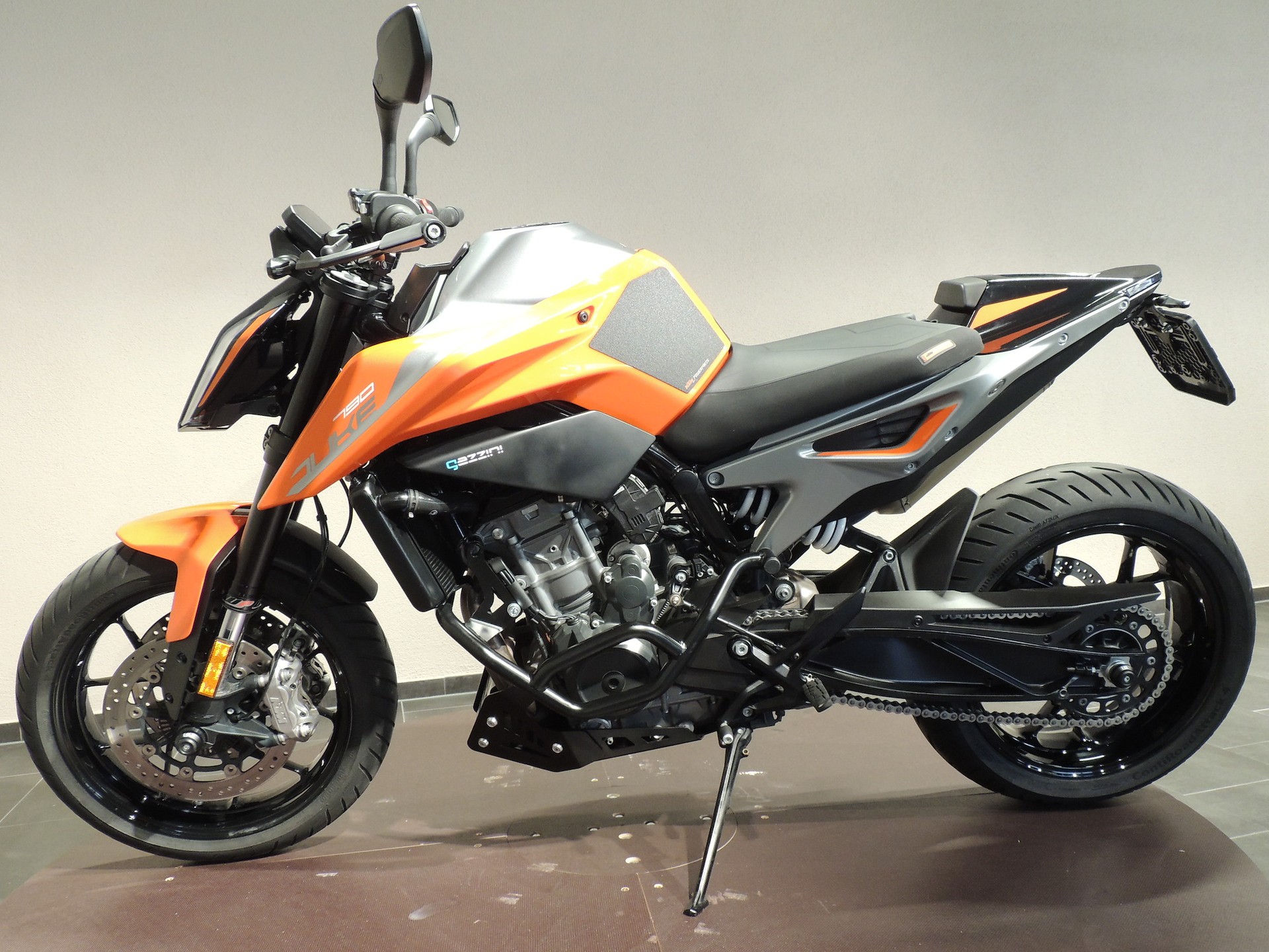KTM 790 Duke-image-2