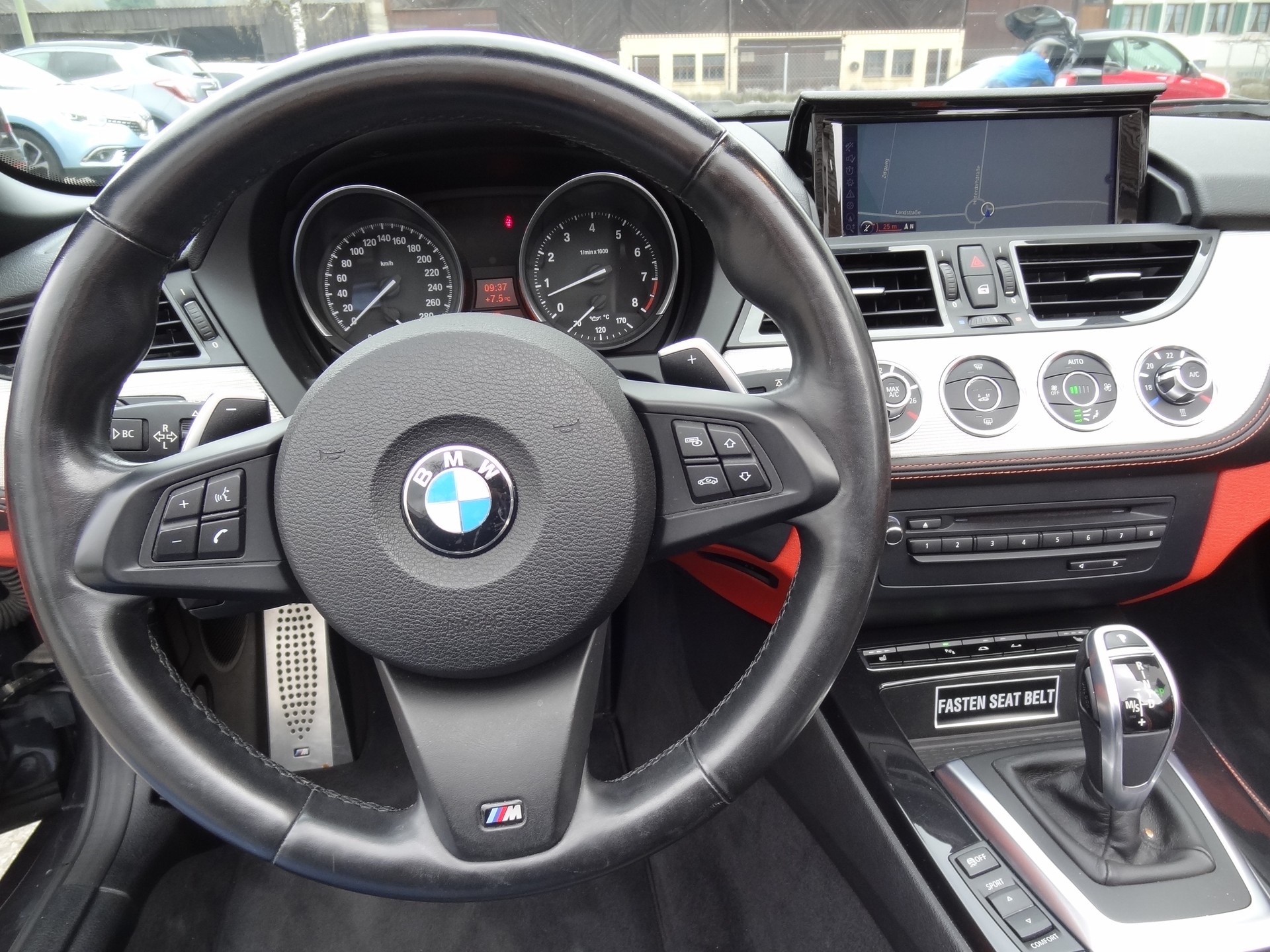BMW Z4 sDrive35i DKG-image-9