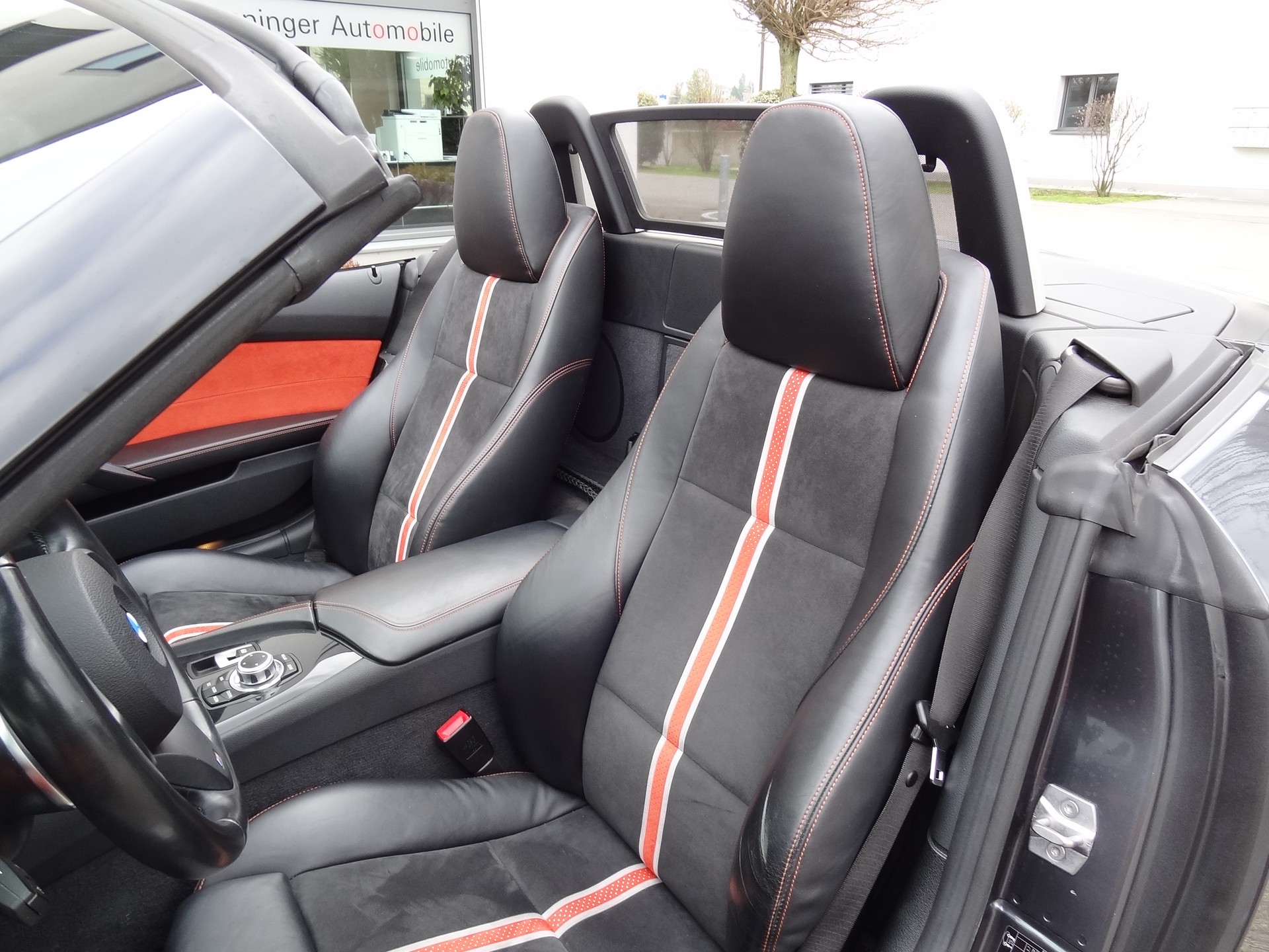 BMW Z4 sDrive35i DKG-image-8