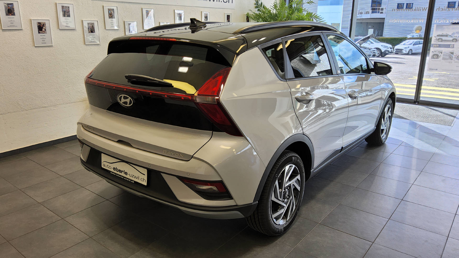 HYUNDAI Bayon 1.0 T-GDi Amplia-image-4