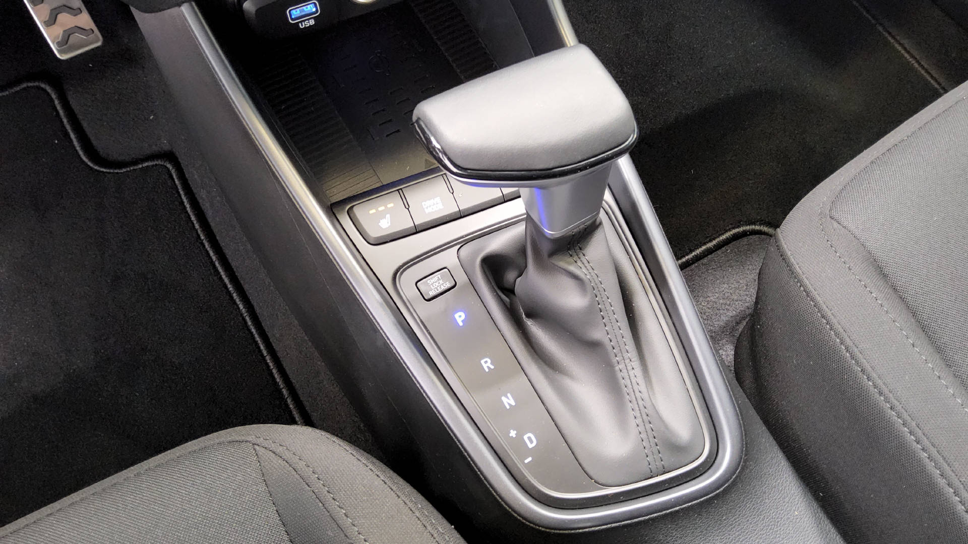 HYUNDAI Bayon 1.0 T-GDi Amplia-image-16