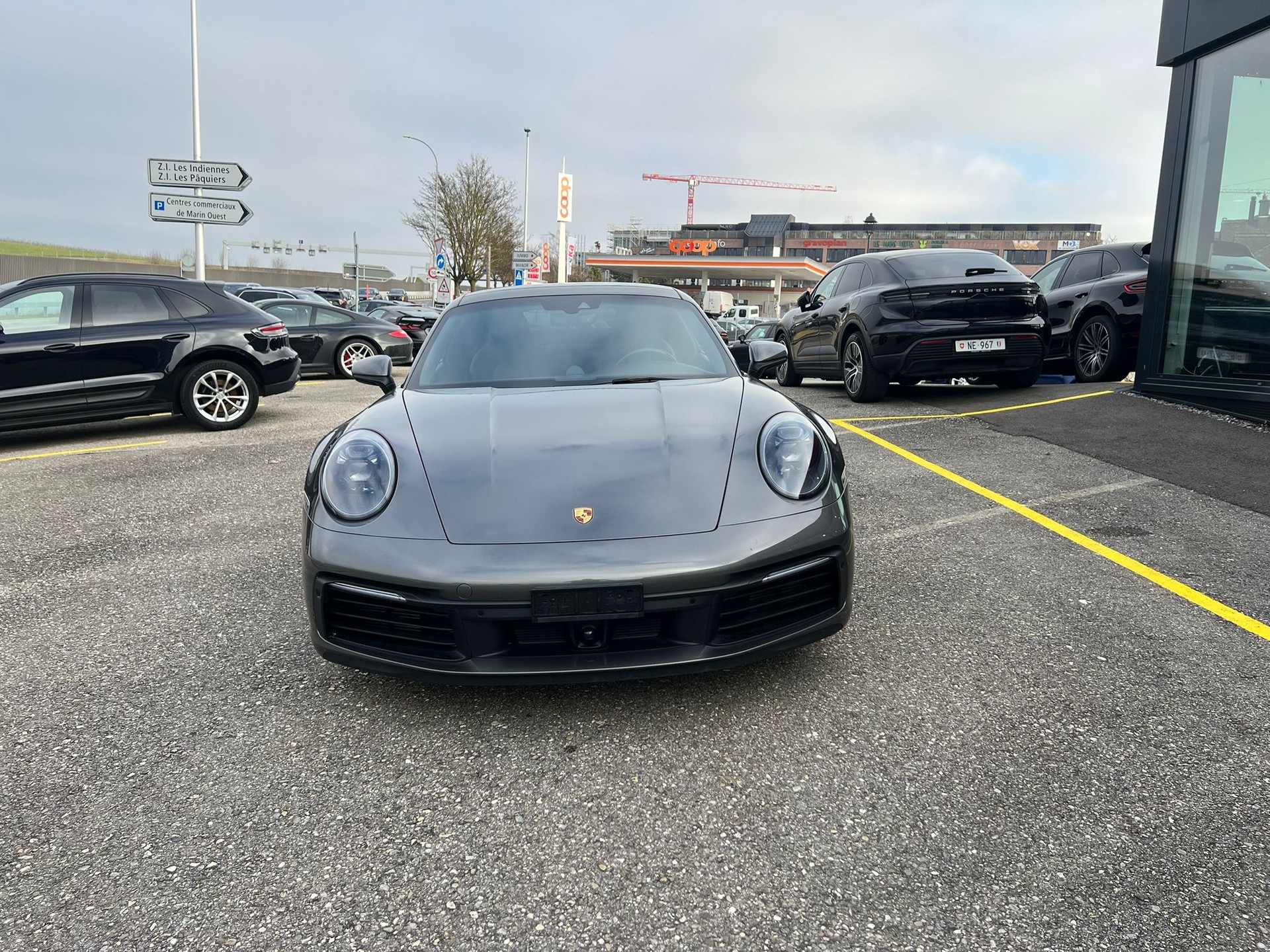 PORSCHE 911 Carrera 4S-showroom-element-2