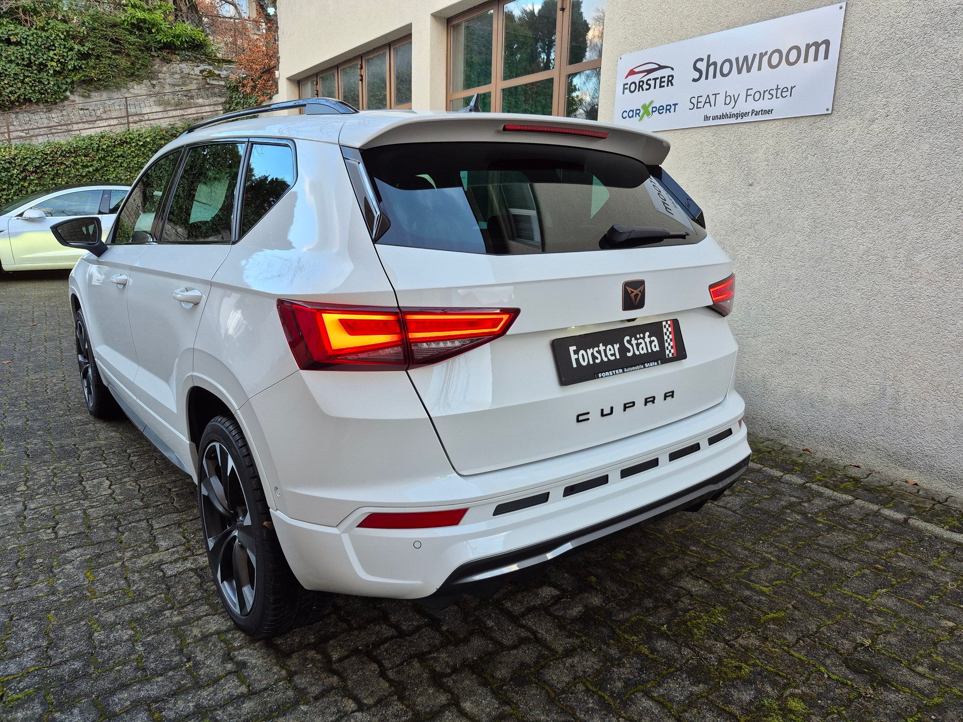 CUPRA Ateca 2.0TSI 4Drive DSG Anhängevorrichtung!-image-1