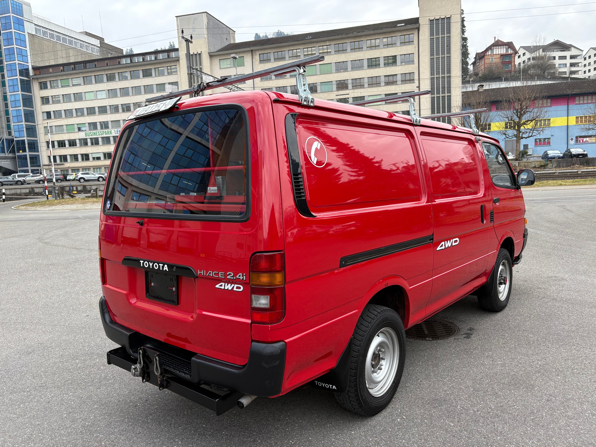 TOYOTA Hiace 2.4 EFI 4x4-image-2