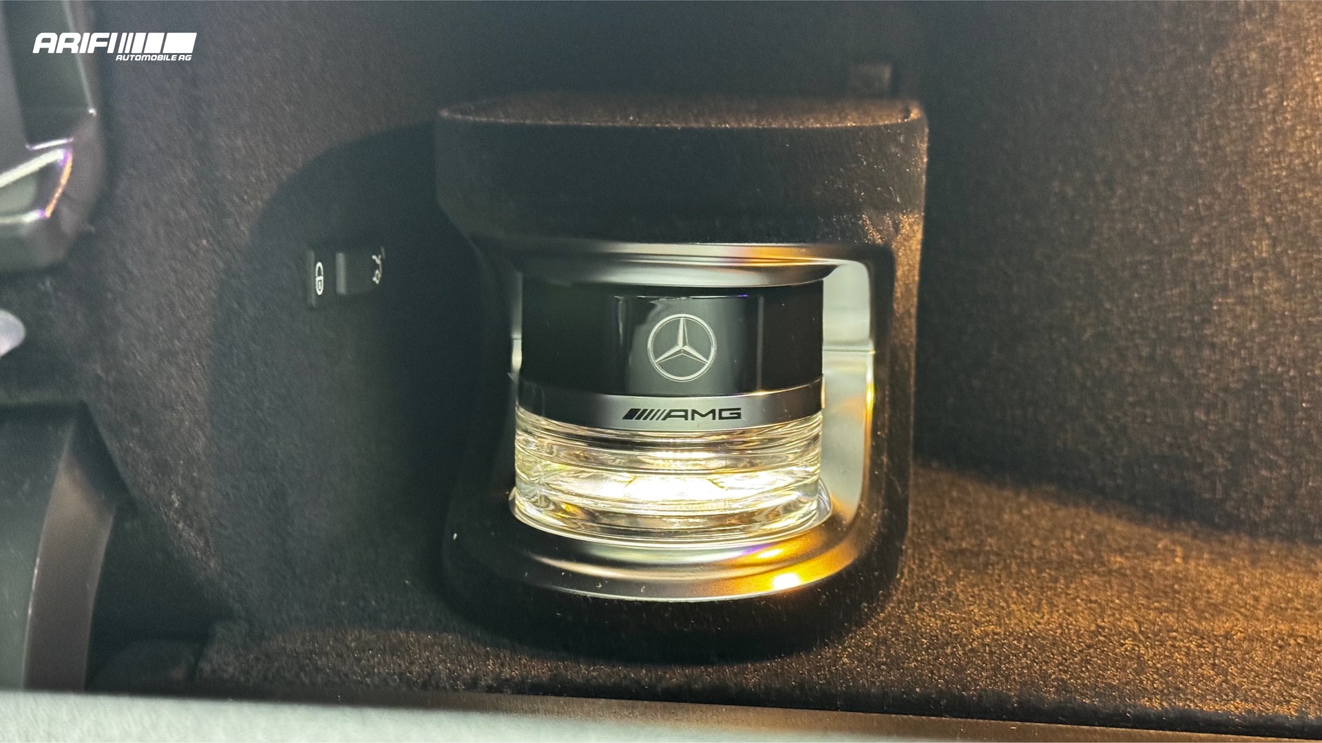 MERCEDES-BENZ E 63 AMG S Edition 1 Nachtschwarz Magno-image-29