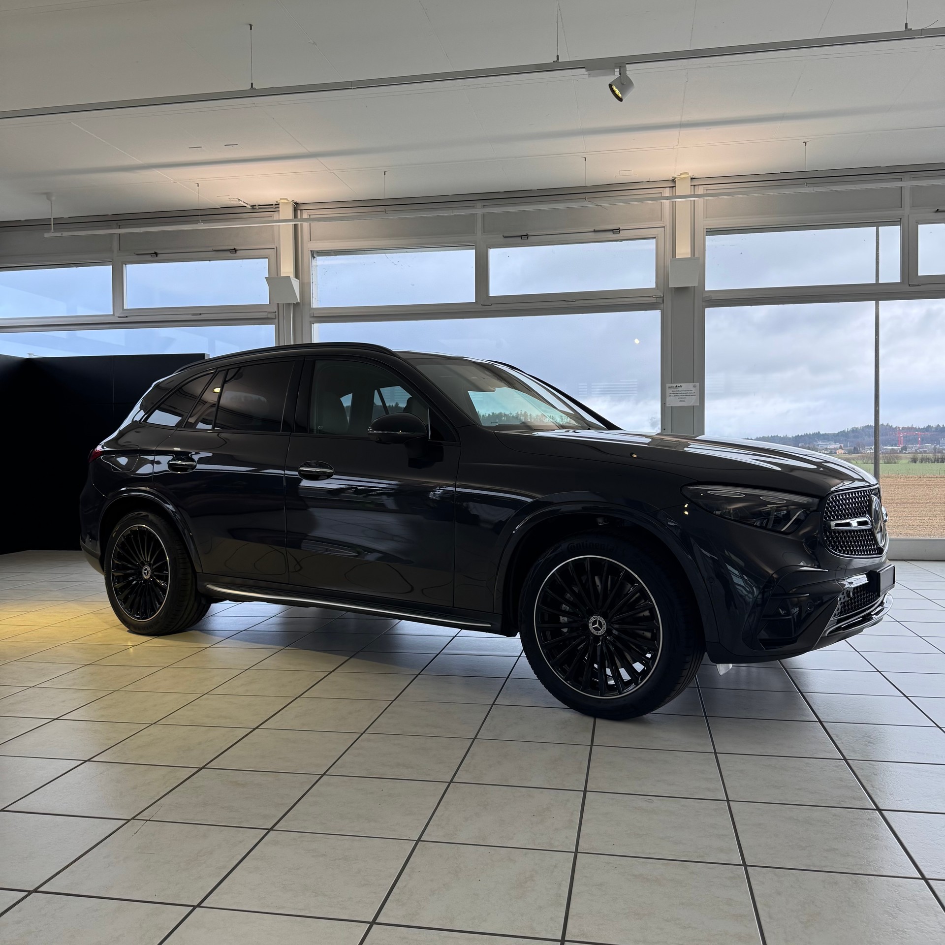 MERCEDES-BENZ GLC 400 e 4Matic EQ Star-showroom-element-2