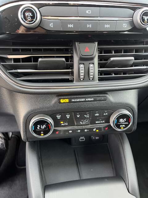 FORD Kuga 2.5 Hybrid Vignale 4x4-image-15