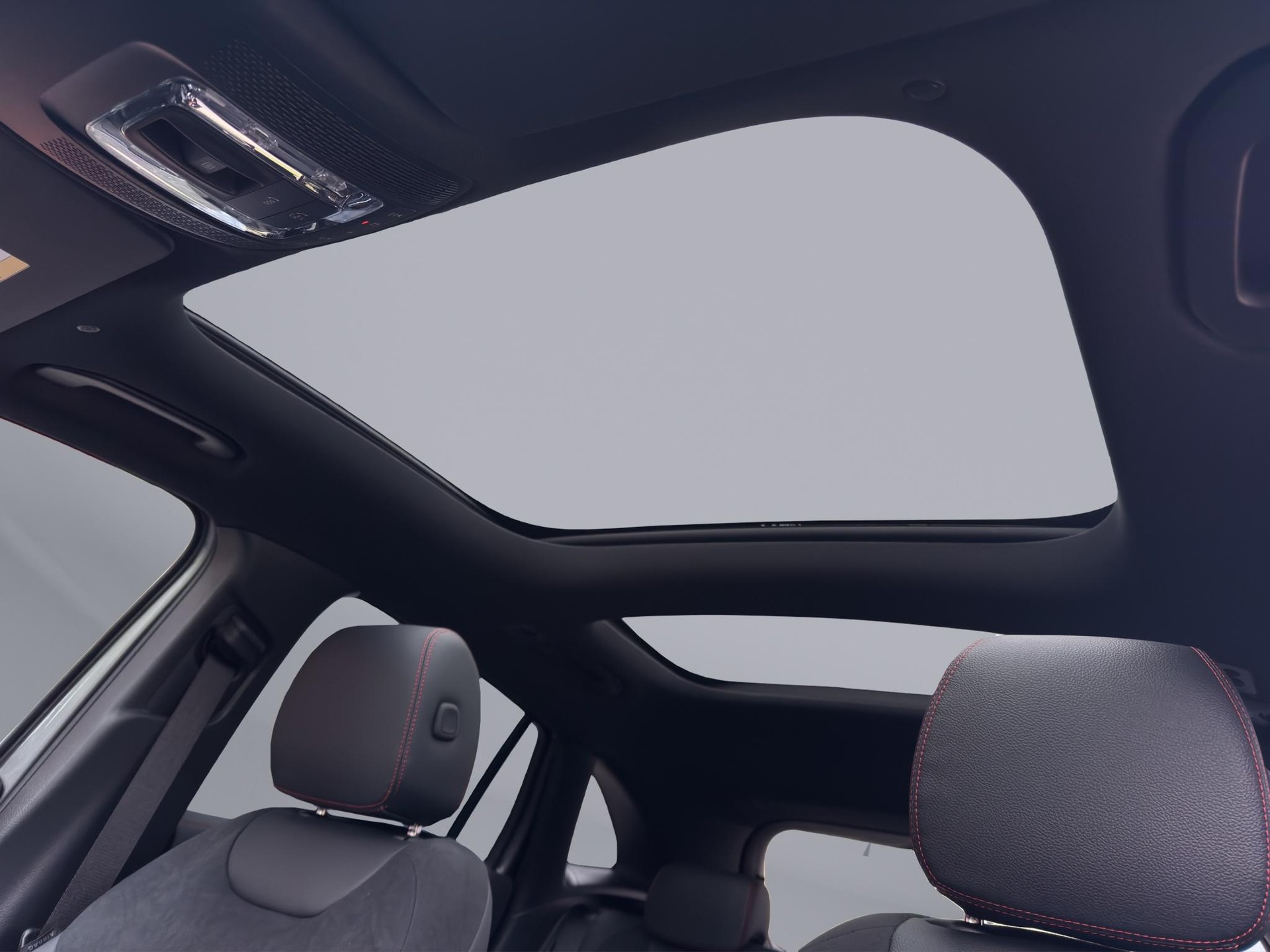 MERCEDES-BENZ GLA 250 e EQ Star AMG Line-image-19