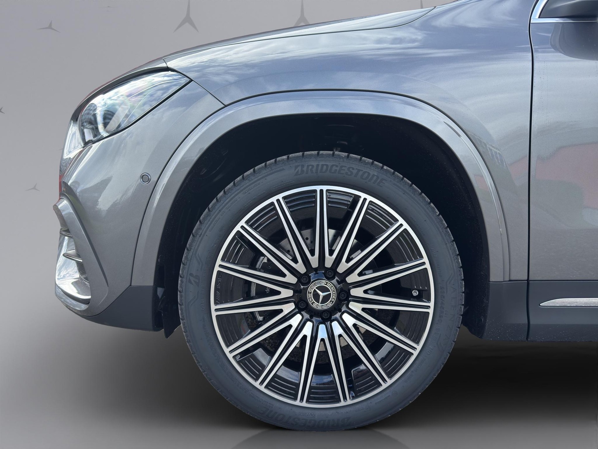MERCEDES-BENZ GLA 250 e EQ Star AMG Line-showroom-element-2
