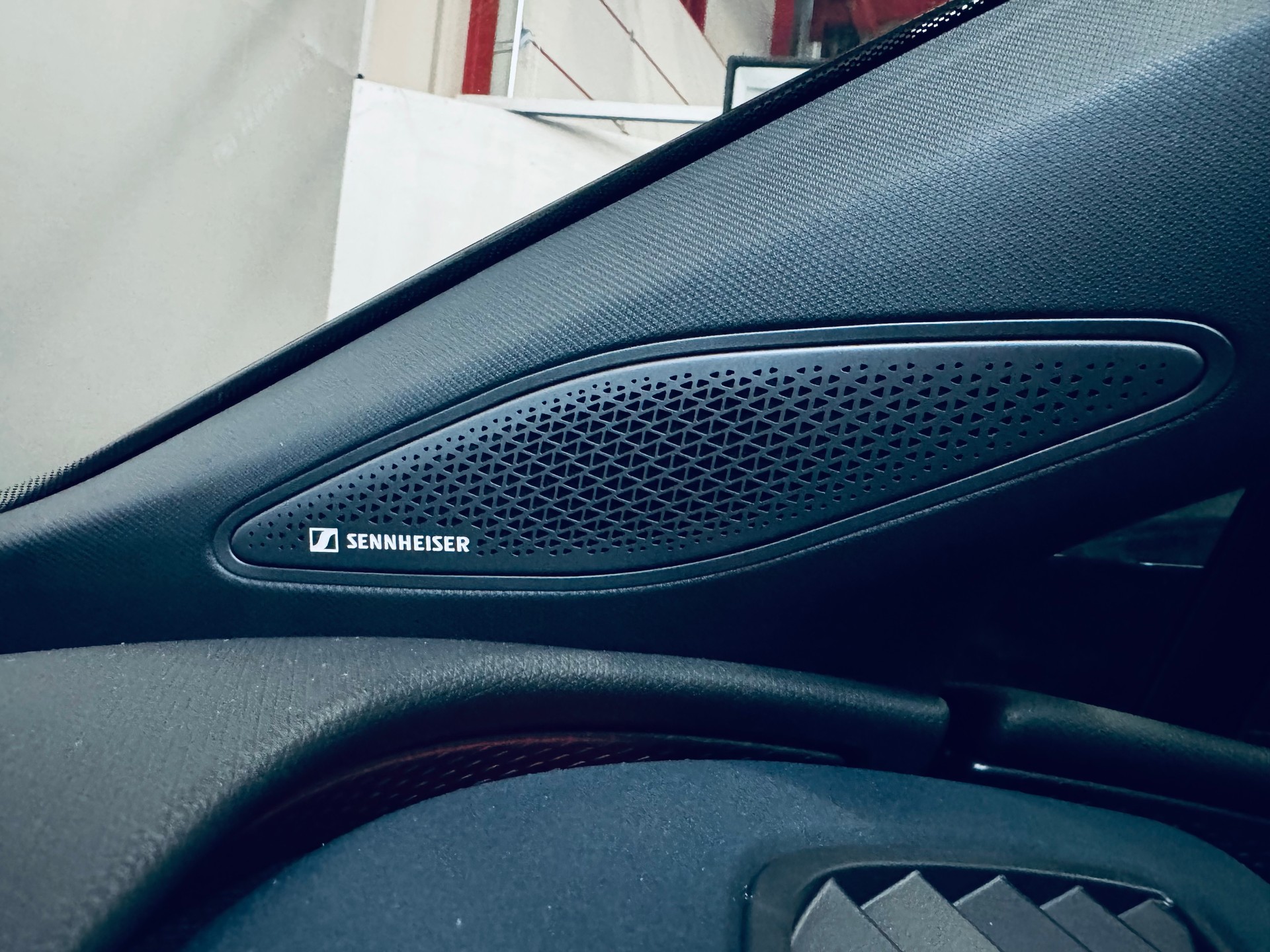 CUPRA Tavascan Type 9 77 kWh VZ Adrenaline-image-32
