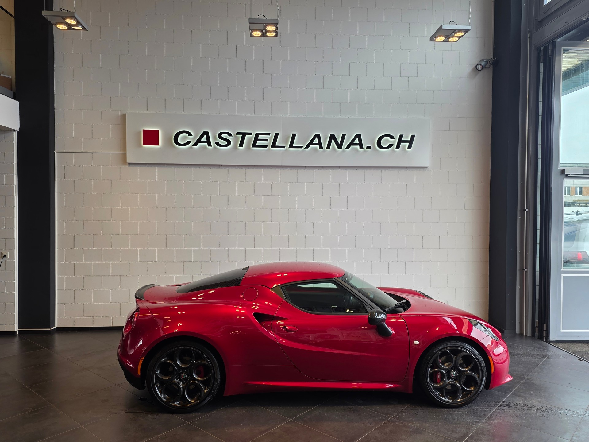 ALFA ROMEO 4C 1750 TBi-image-4