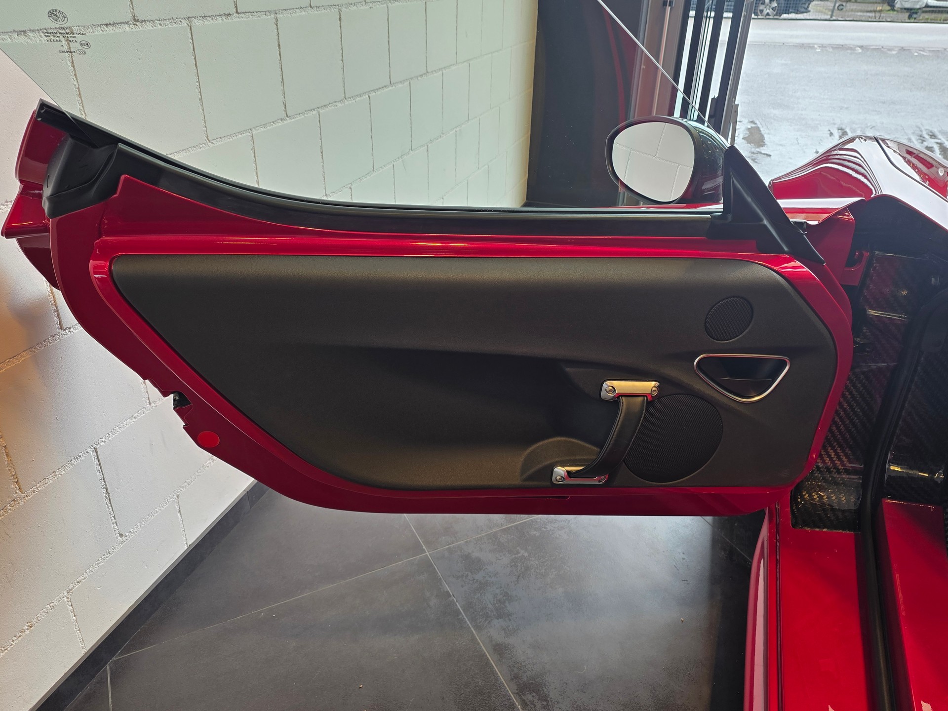 ALFA ROMEO 4C 1750 TBi-image-10
