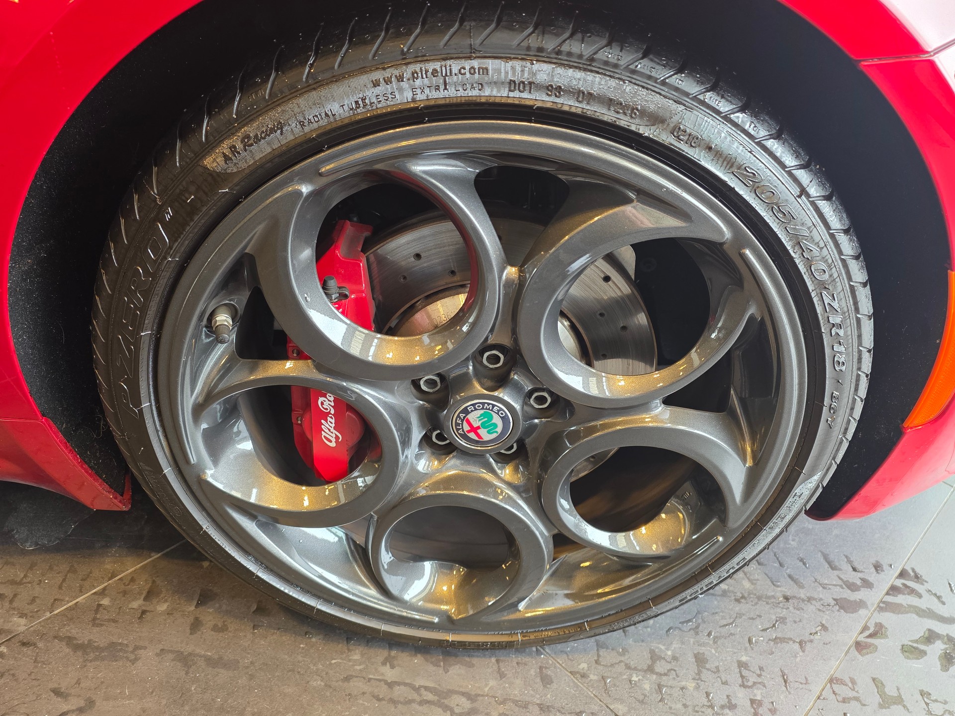 ALFA ROMEO 4C 1750 TBi-image-19