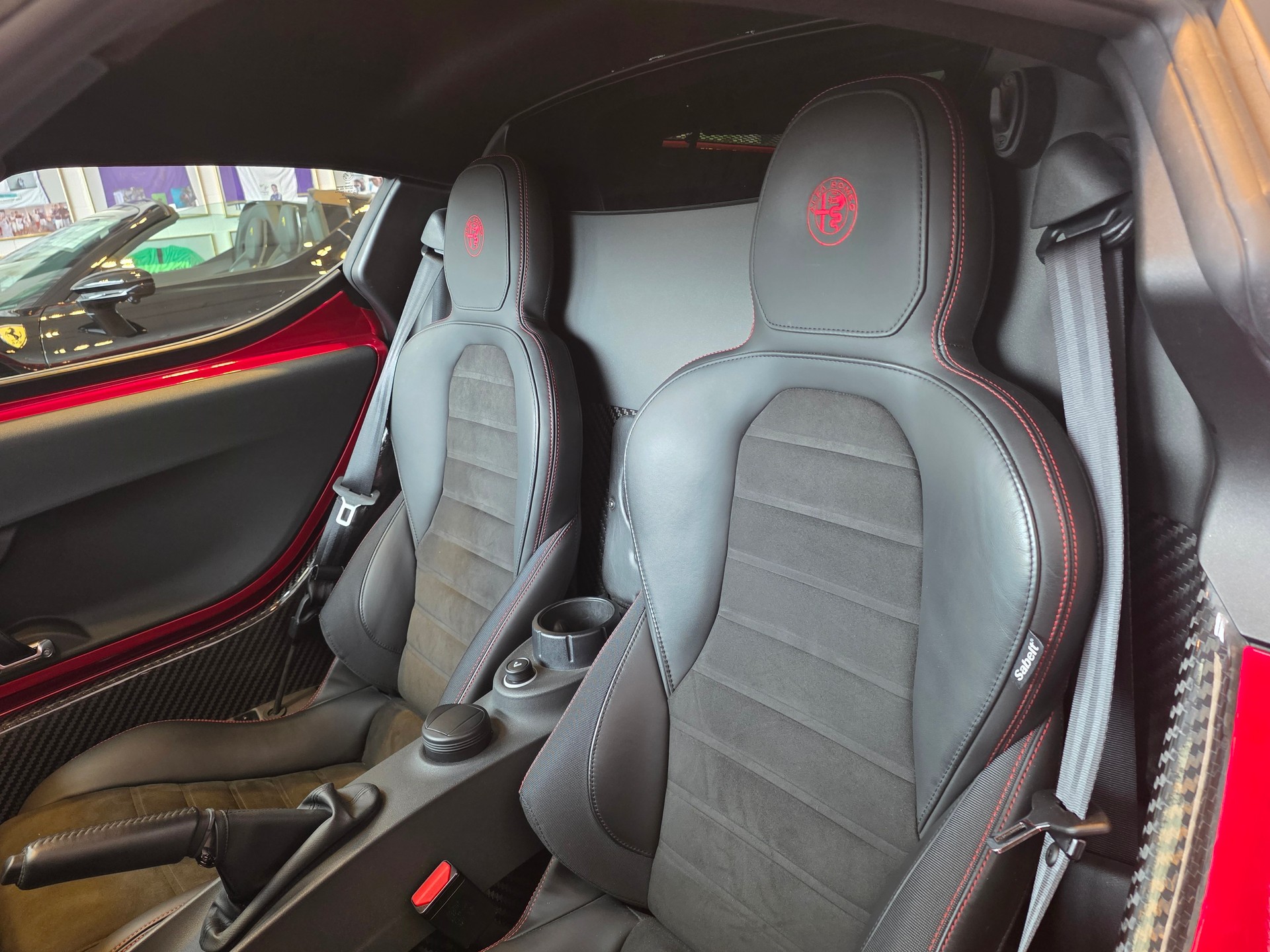 ALFA ROMEO 4C 1750 TBi-image-12
