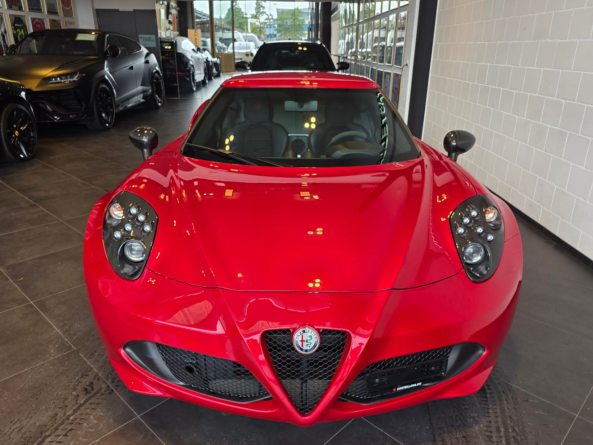 ALFA ROMEO 4C 1750 TBi-showroom-element-2