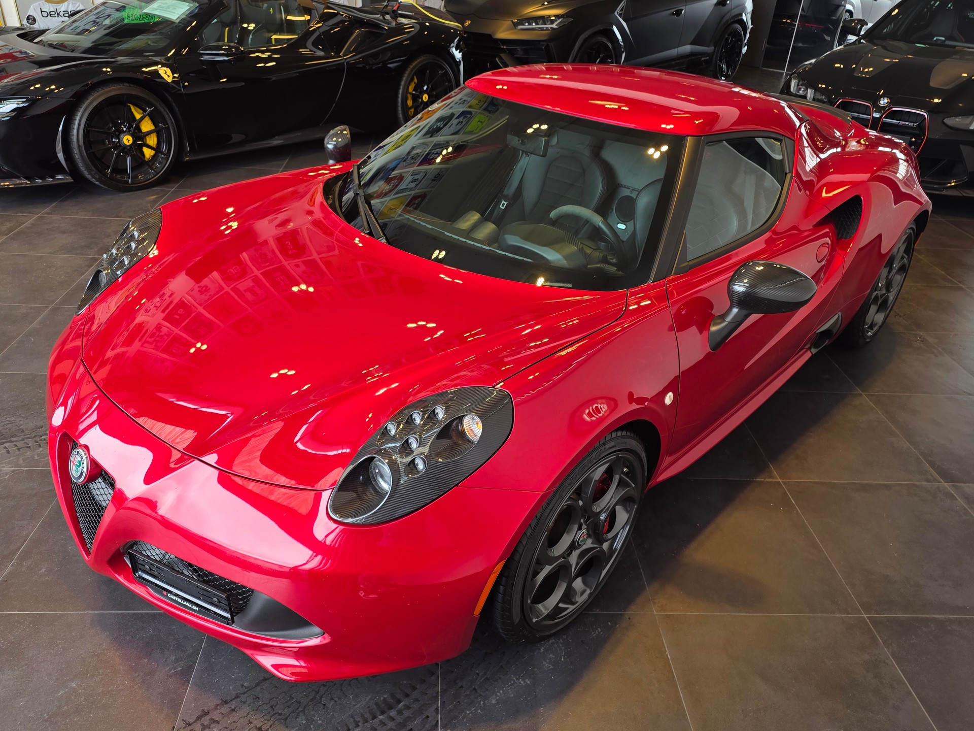 ALFA ROMEO 4C 1750 TBi-showroom-element-1