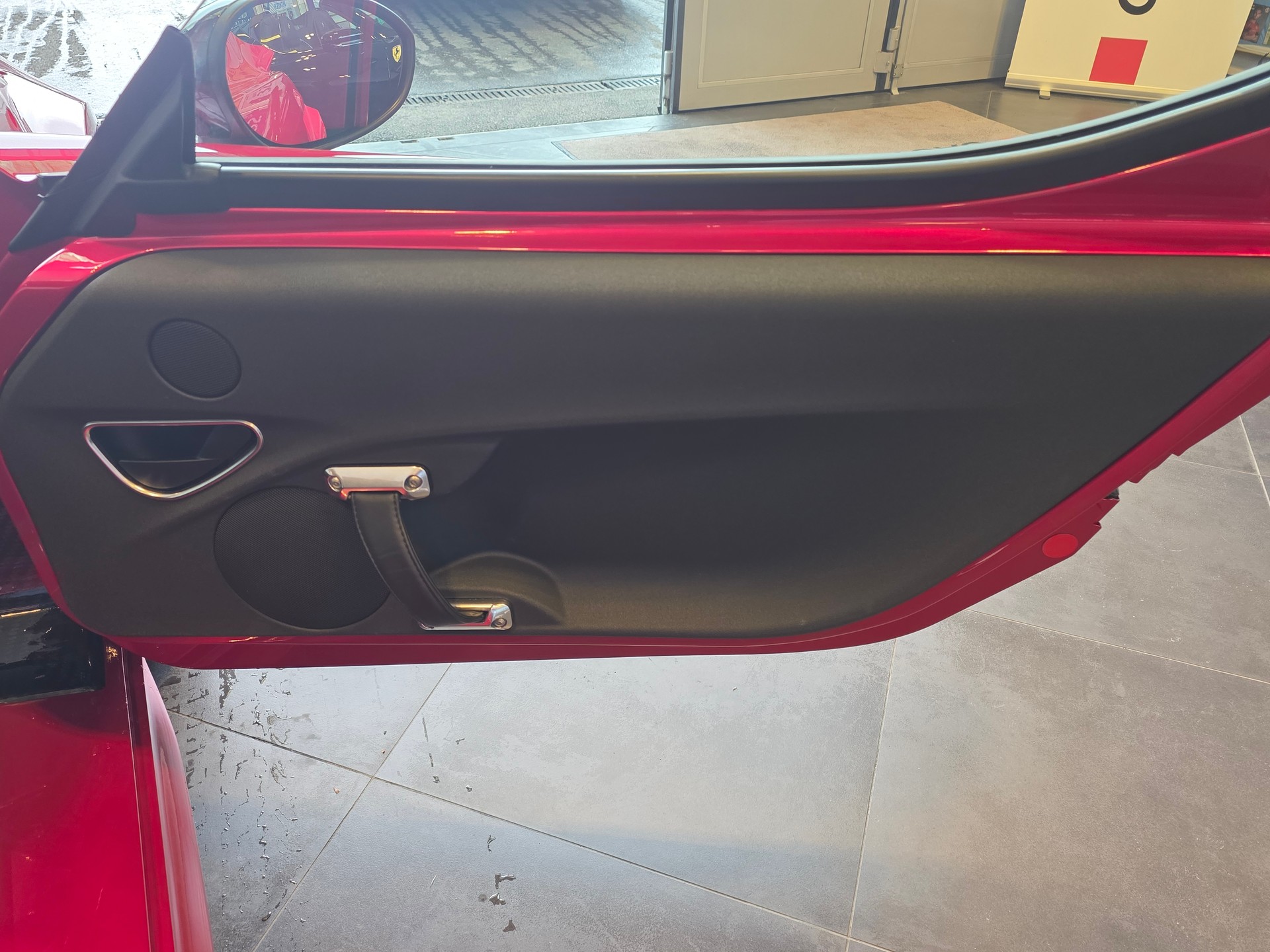 ALFA ROMEO 4C 1750 TBi-image-14