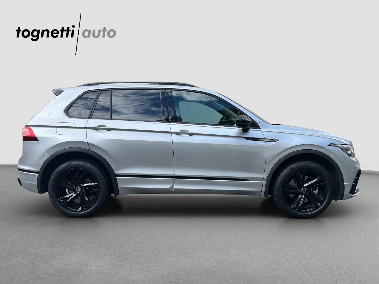 VW Tiguan 2.0 TDI SCR R-Line 4Motion DSG-showroom-element-2