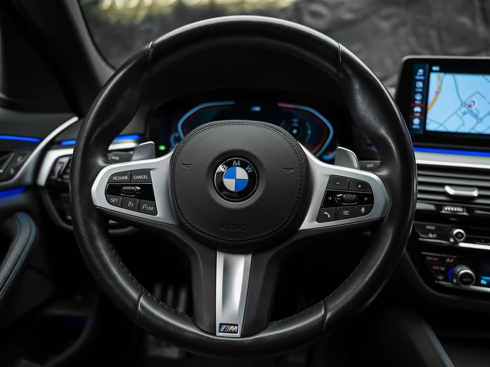 BMW 530i xDrive M Sport Steptronic *20" Felgen*Head-Up*Leder*-image-21