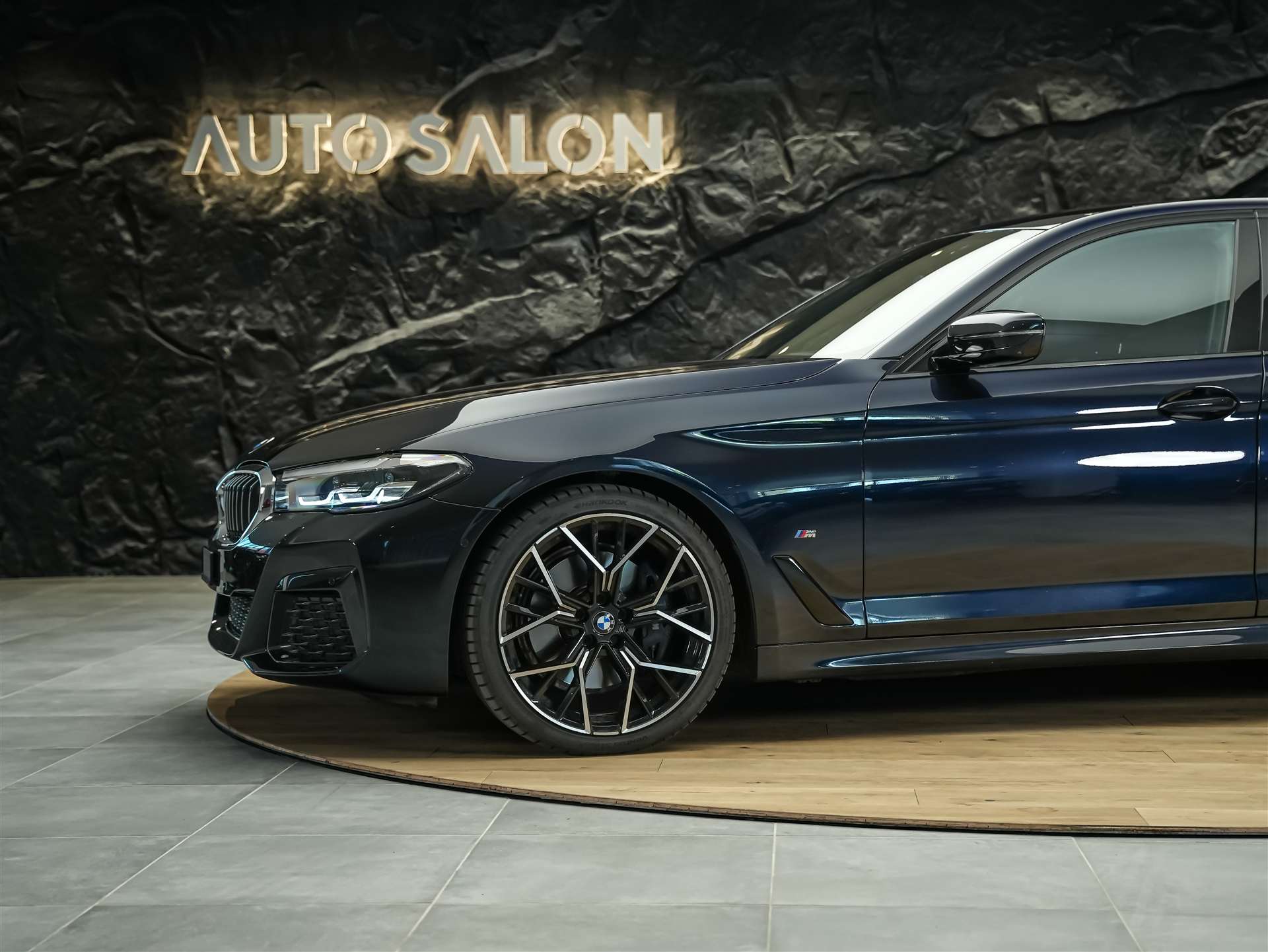 BMW 530i xDrive M Sport Steptronic *20" Felgen*Head-Up*Leder*-image-14