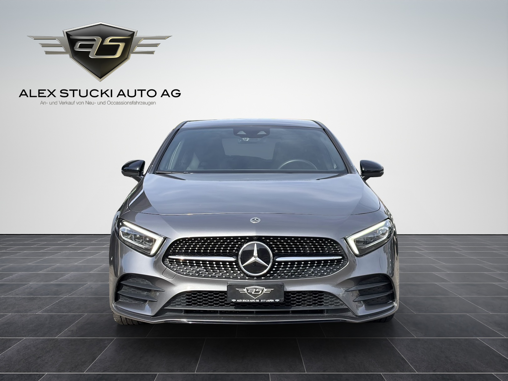 MERCEDES-BENZ A 200 4Matic AMG Line 8G-DCT-showroom-element-1