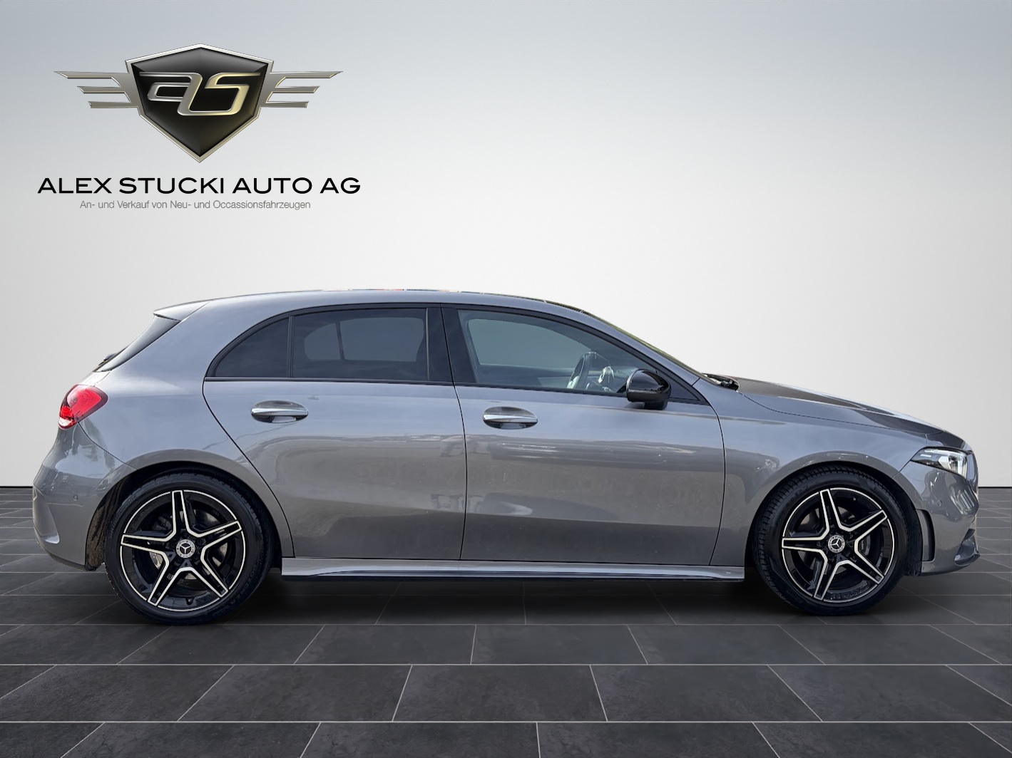 MERCEDES-BENZ A 200 4Matic AMG Line 8G-DCT-image-7