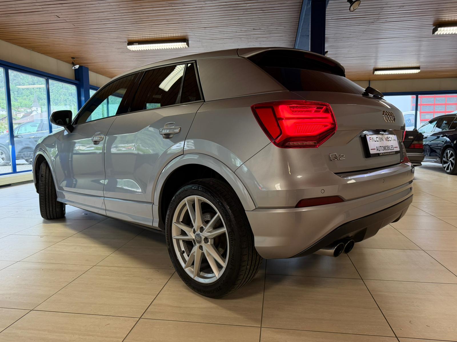 AUDI Q2 2.0 TFSI design quattro S-tronic-image-9