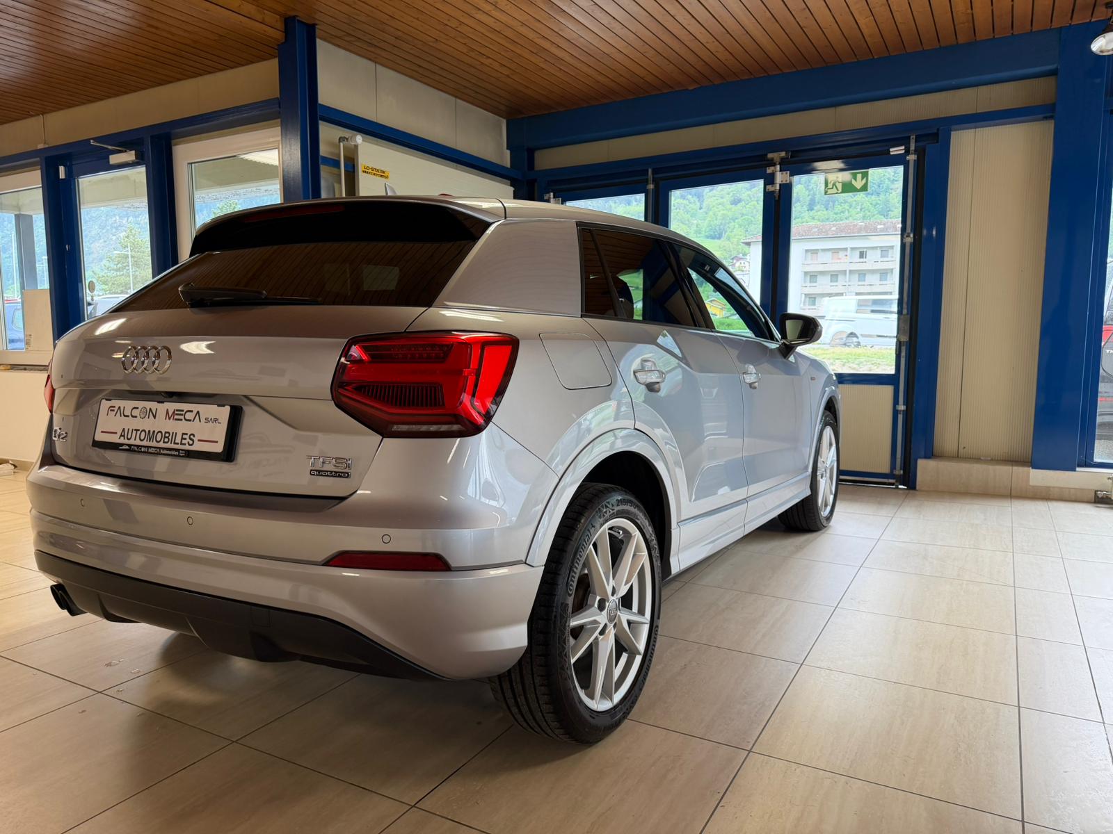 AUDI Q2 2.0 TFSI design quattro S-tronic-image-11