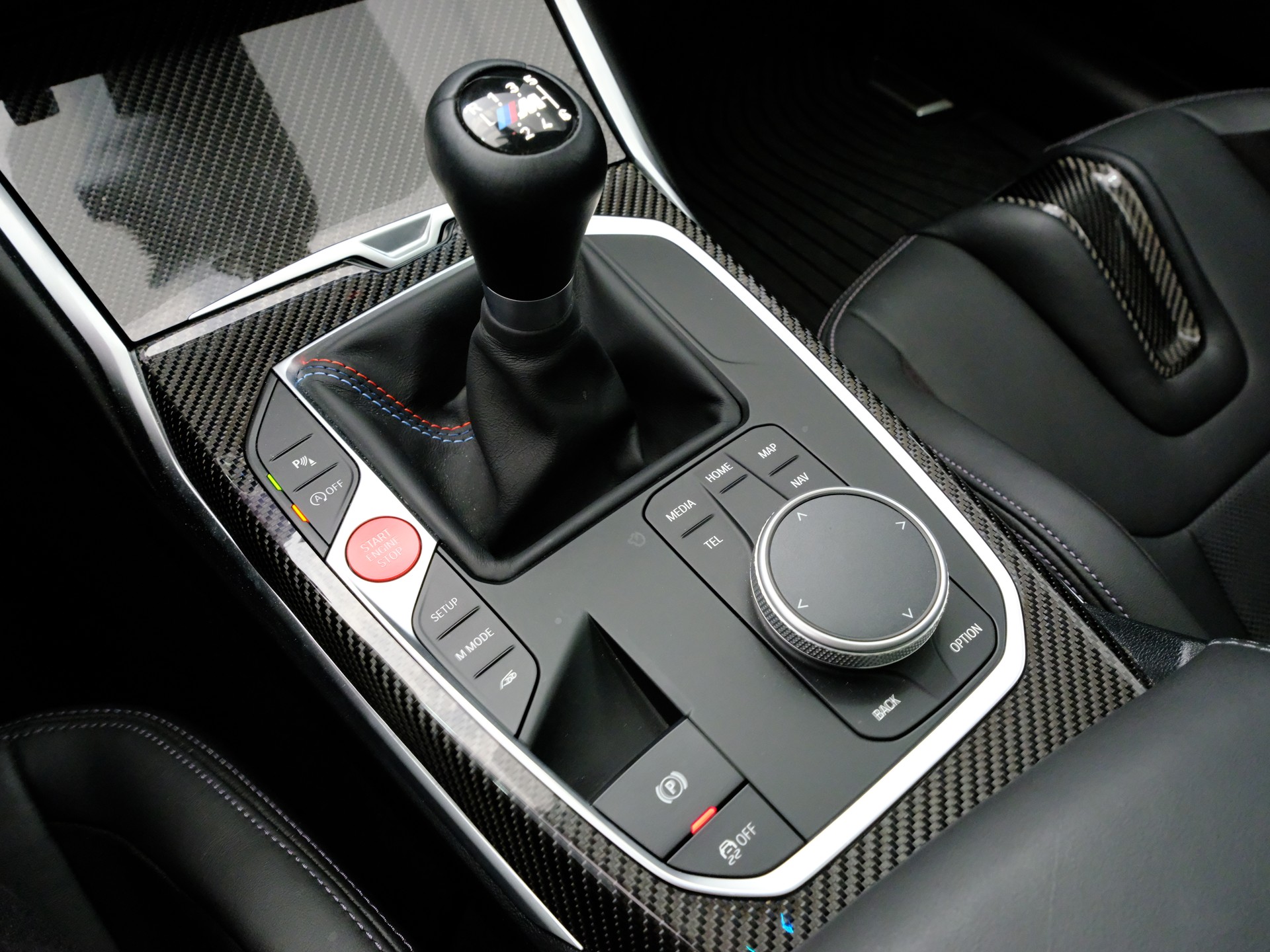 BMW M3 *CARBON-SCHALENSITZE*WERKSGARANTIE*ALCANTARA-LENKRAD*-image-21