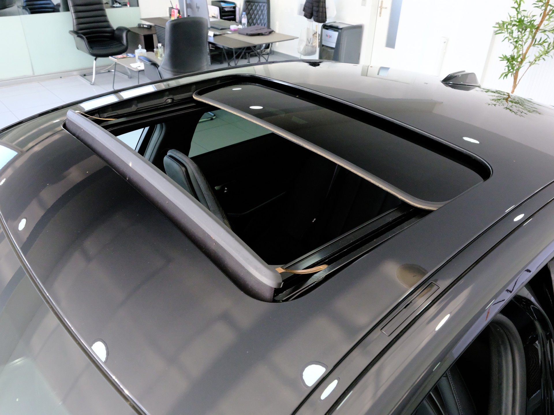 BMW M3 *CARBON-SCHALENSITZE*WERKSGARANTIE*ALCANTARA-LENKRAD*-image-12