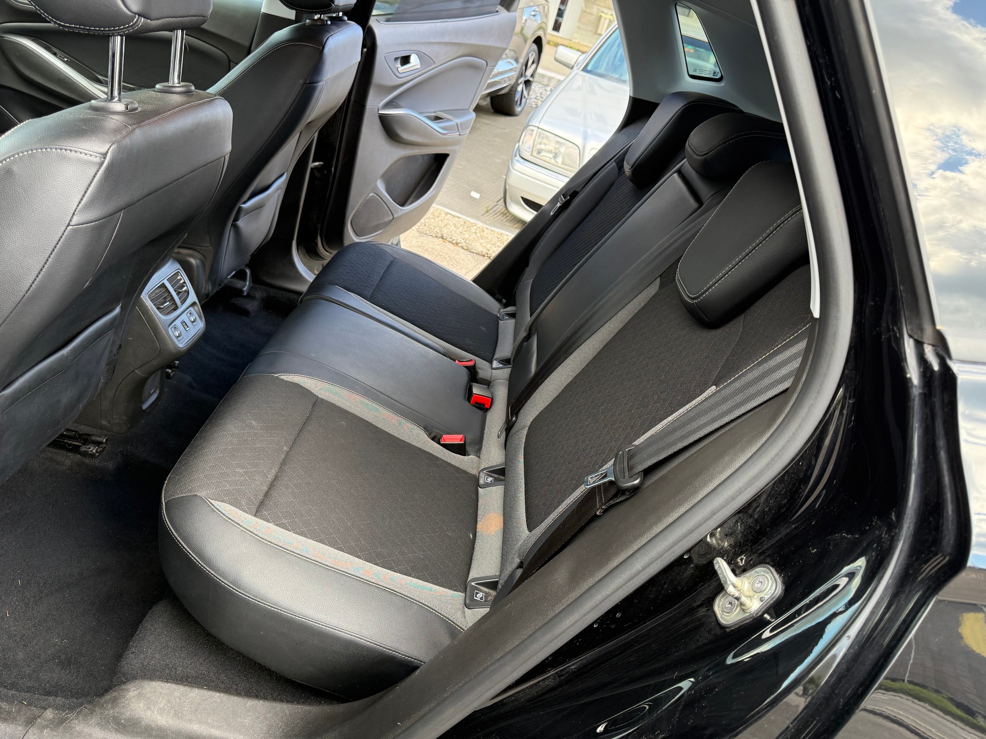 OPEL Grandland X 1.2i TP Ultimate Automatik-image-10