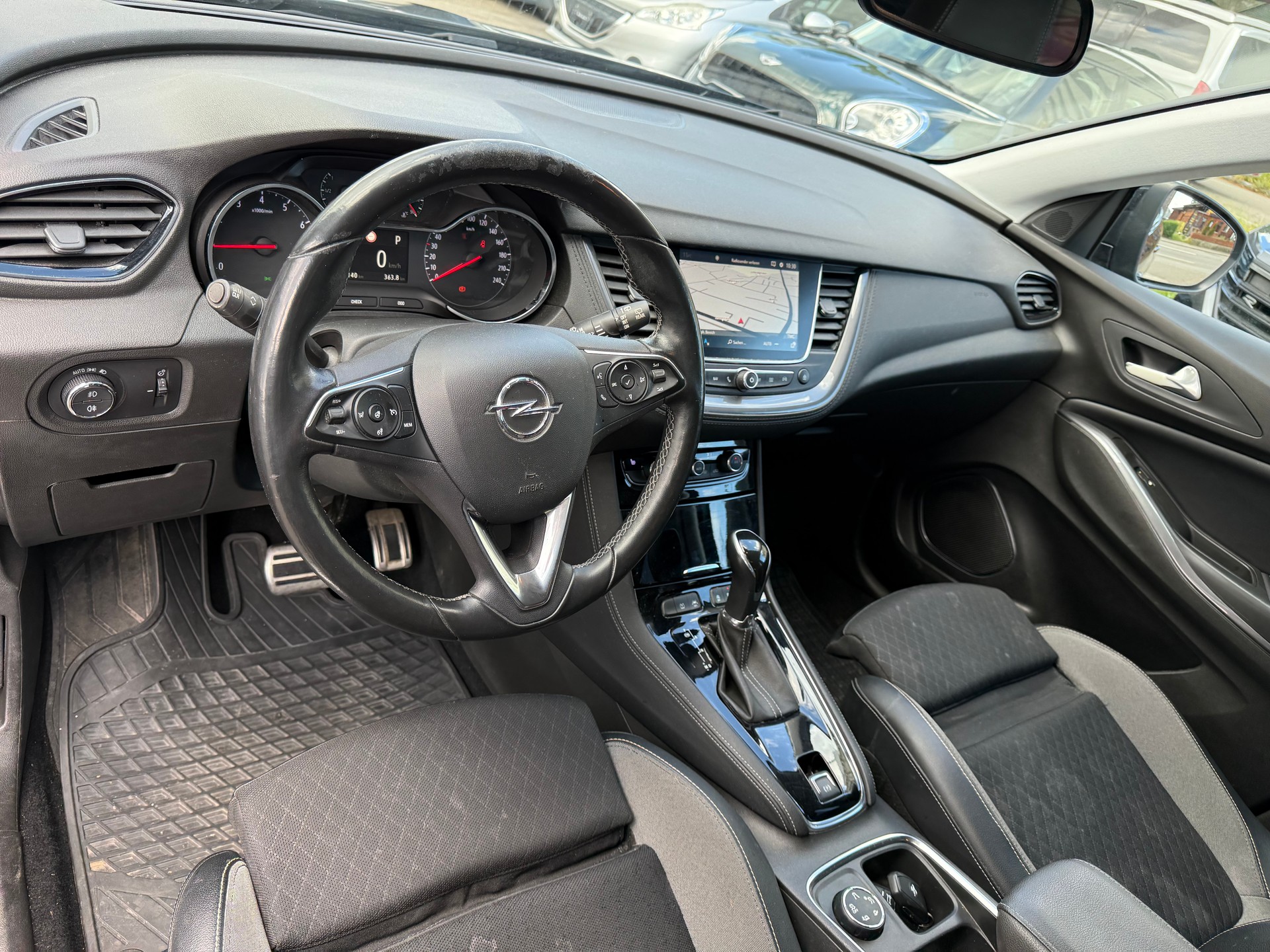 OPEL Grandland X 1.2i TP Ultimate Automatik-image-11