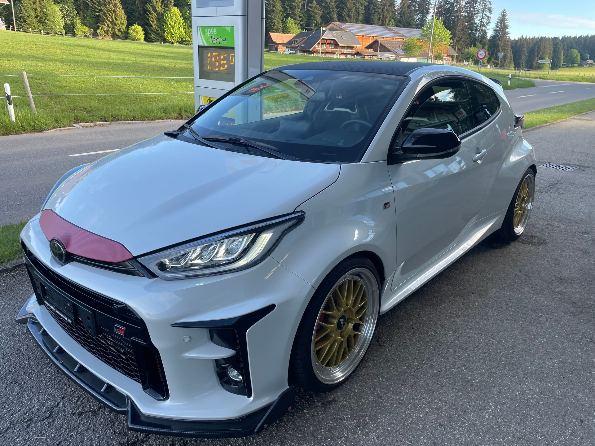 TOYOTA Yaris 1.6 GR Sport-image-1