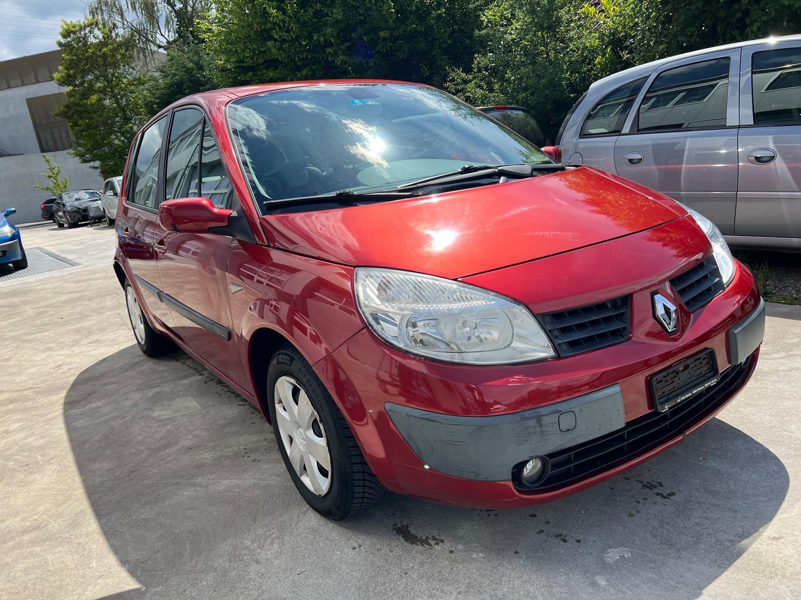 RENAULT Scénic 1.6 16V Dynamique-image-2