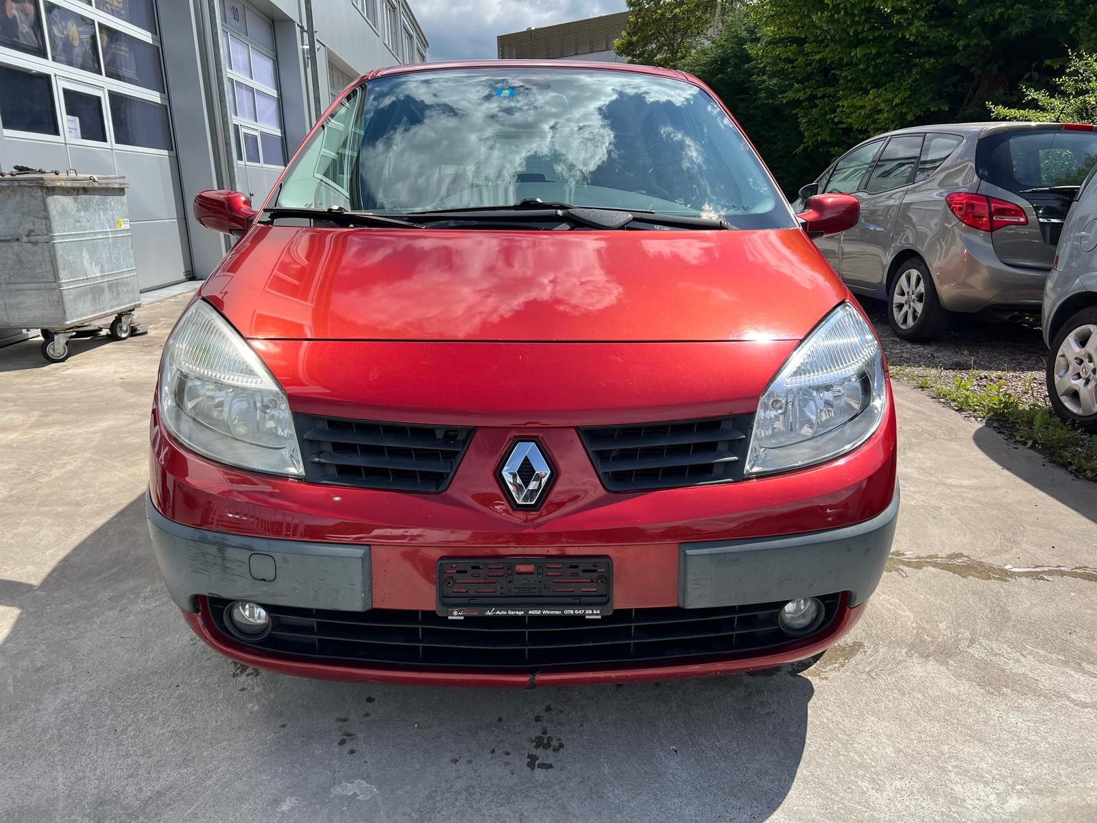RENAULT Scénic 1.6 16V Dynamique-image-1
