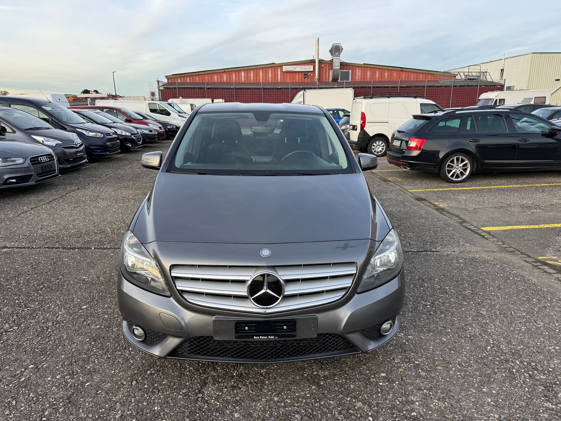 MERCEDES-BENZ B 200 7G-DCT-image-2